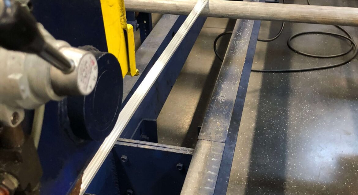 Stretcher_aluminum_extrusion